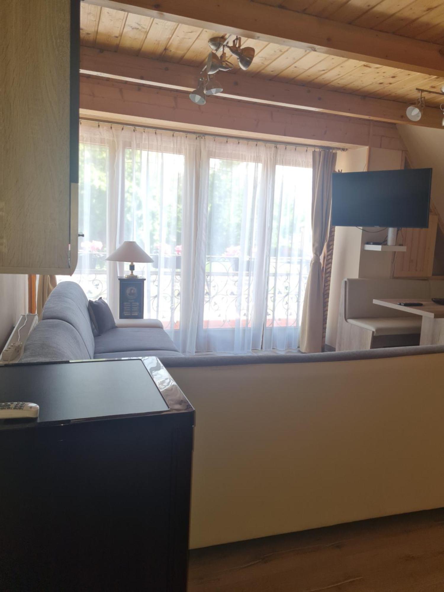 Flamingo Apartman Balatonszarszo Exteriör bild